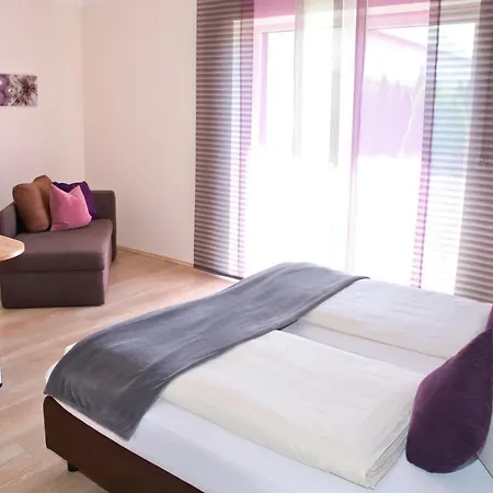 Hotel Lohauserhof - Biohof Und 4*
