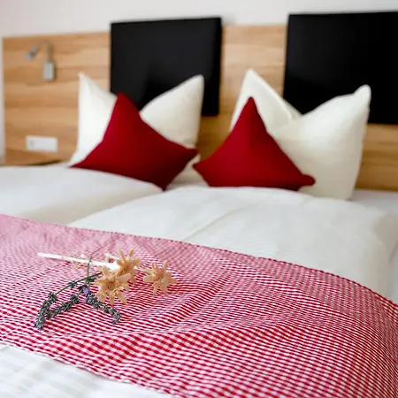 Hotel Lohauserhof - Biohof Und 4*